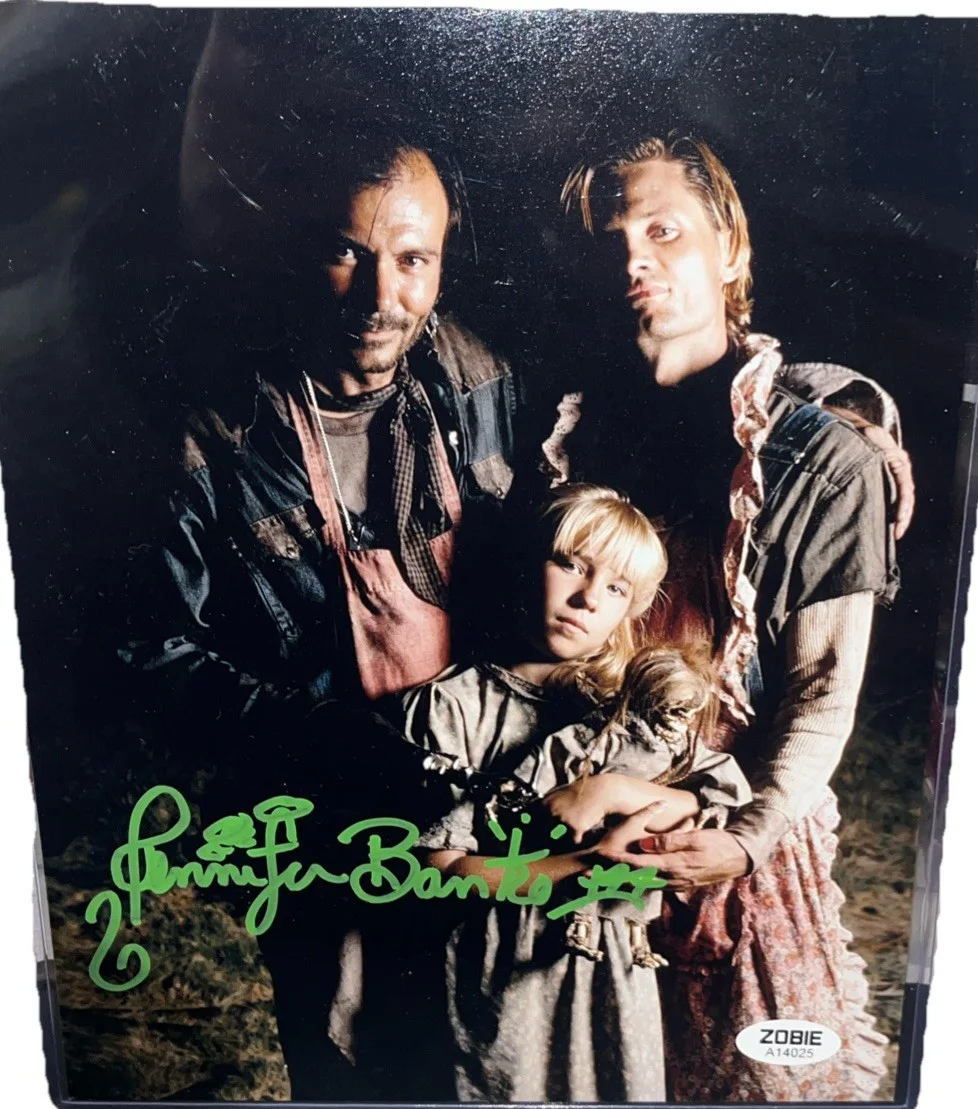 Jennifer Banko — Jennifer Banko Autograph Signed 8x10 Photo Texas Chainsaw Massacre 3 Zobie COA