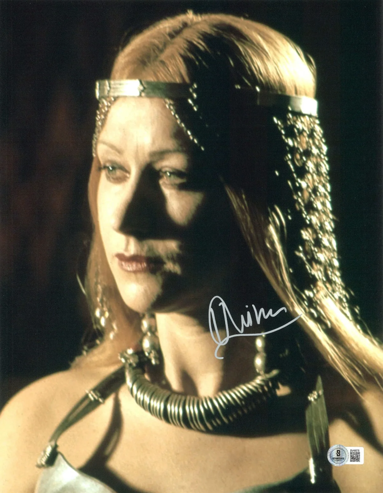 HELEN MIRREN — HELEN MIRREN SIGNED AUTOGRAPH EXCALIBUR 11X14 PHOTO BECKETT BAS