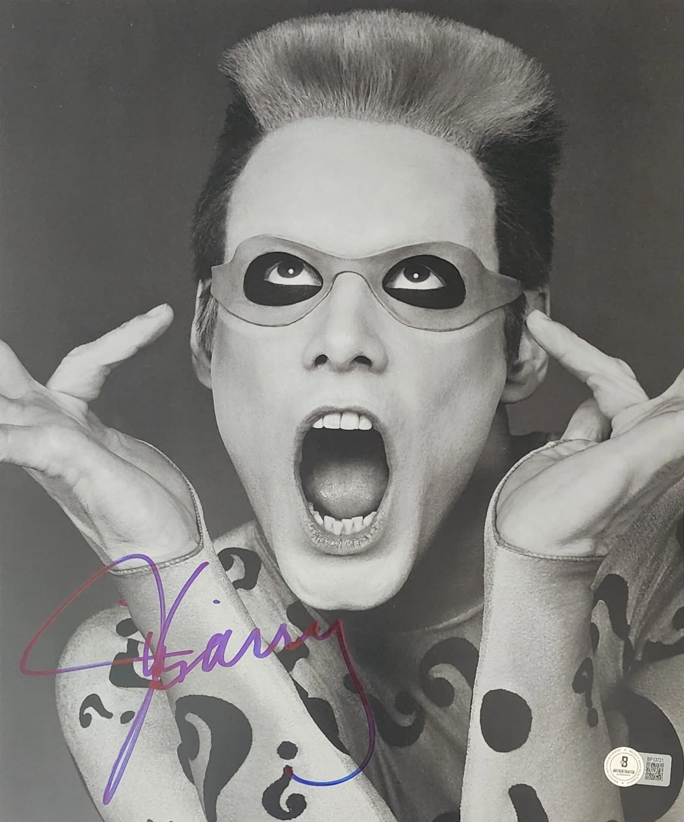 Jim Carrey — JIM CARREY SIGNED 11X13 BOOK PAGE PHOTO THE RIDDLER BATMAN BECKETT BAS COA