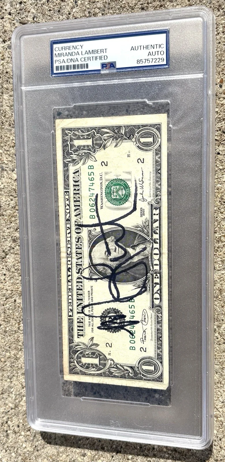 Miranda Lambert SIGNED PSA/DNA Auto Slabbed Dollar Bill Country Music, изображение 2