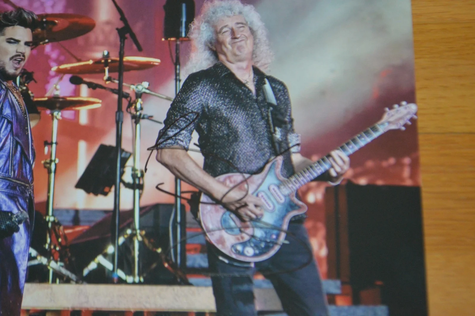 Queen ~ Brian May Autographed 8x10 Color Photo with PSA Hologram, изображение 5
