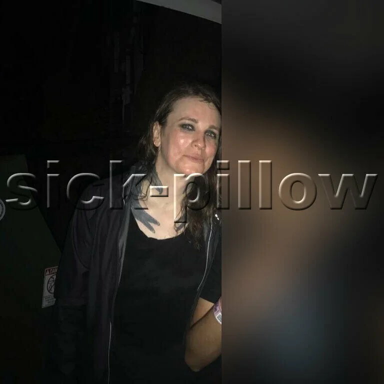 Laura Jane Grace — Signed Laura Jane Grace Stratocaster Pickguard w/ Proof (Against Me! Autograph), изображение 3
