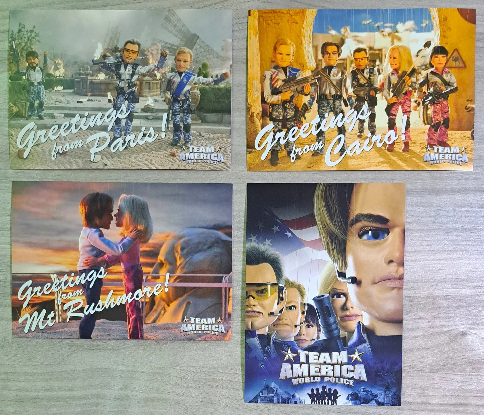 Team America - World Police - Set Of 4 Film Stills Postcards - Original Release, изображение 2