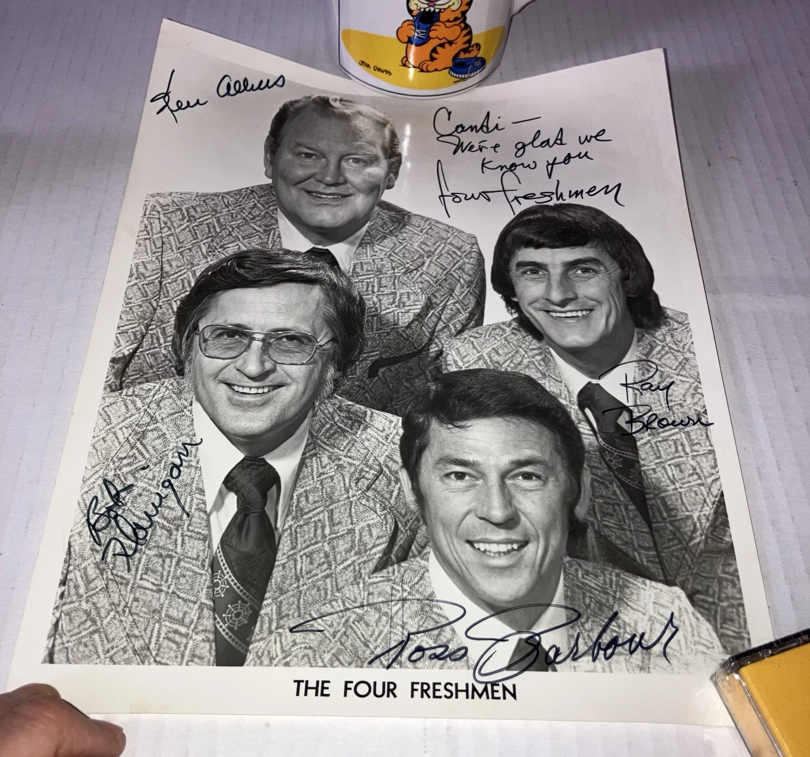 THE FOUR FRESHMAN Signed B&W Promo Photograph autographed to Candi, изображение 2