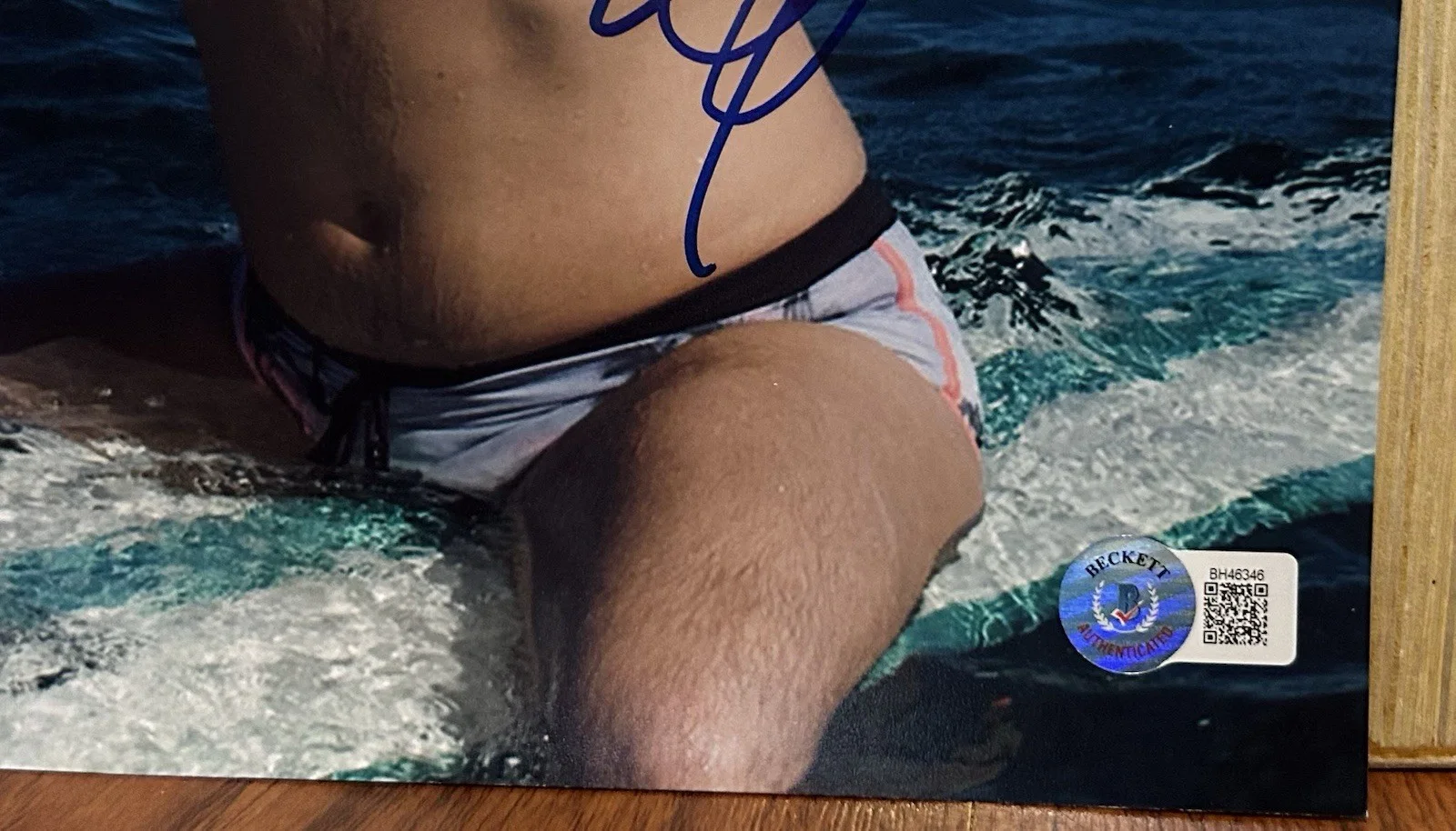 RUSSELL BRAND SIGNED FORGETTING SARAH MARSHALL ALDOUS 8X10 PHOTO B BECKETT BAS, image 2