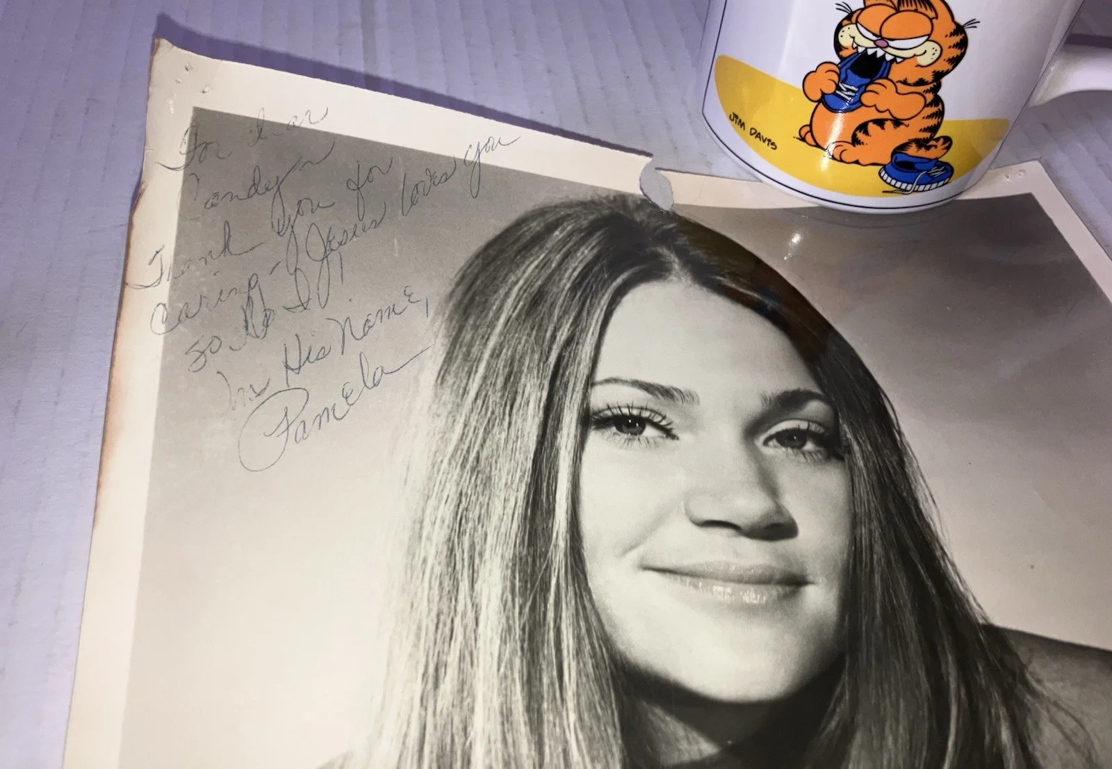 Pamela Deuel — Signed PAMELA DEUEL 8x10 B&W Photograph autographed, изображение 2