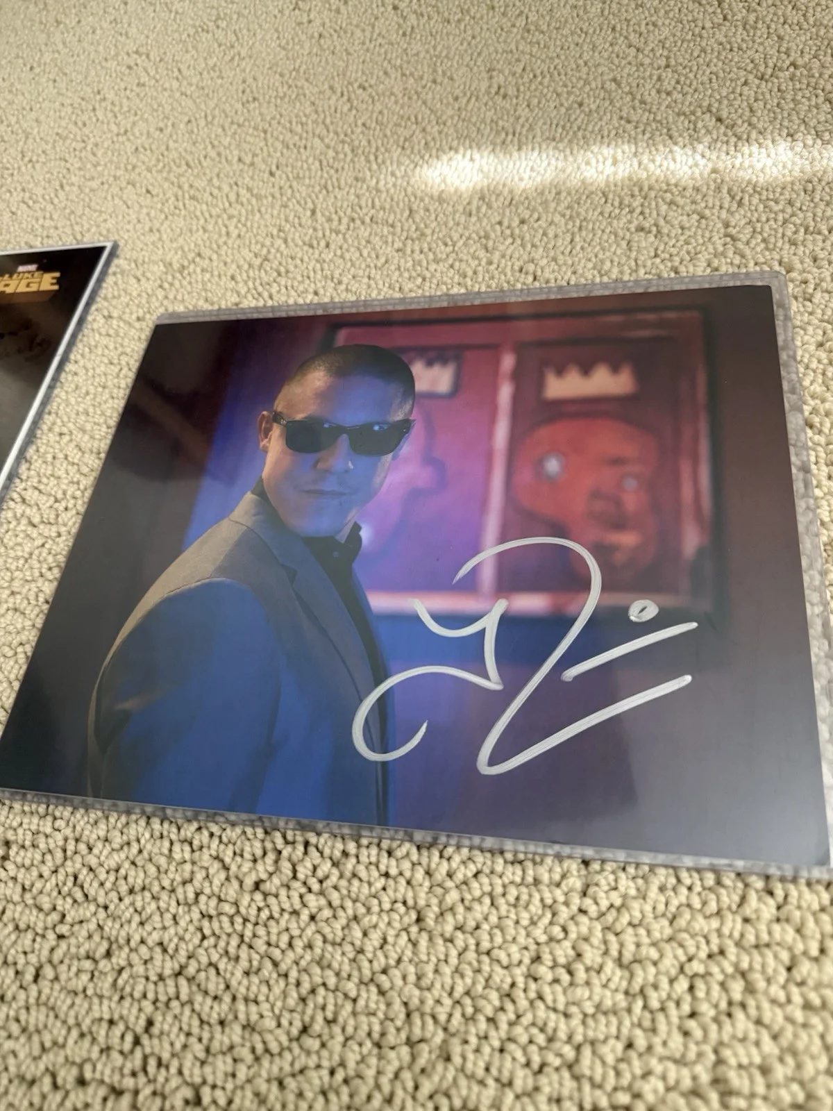 Theo Rossi — Theo Rossi & Frank Whaley Photos Both Signed Luke Cage Marvel Netflix Disney+, image 2