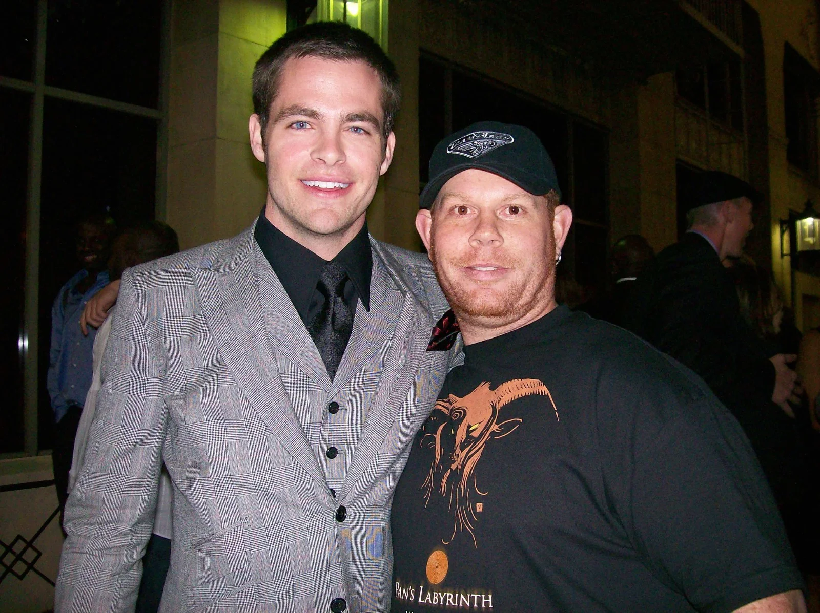 CHRIS PINE — Chris Pine Star Trek matted signed index card with photo 11x17 #1 Kirk, изображение 3