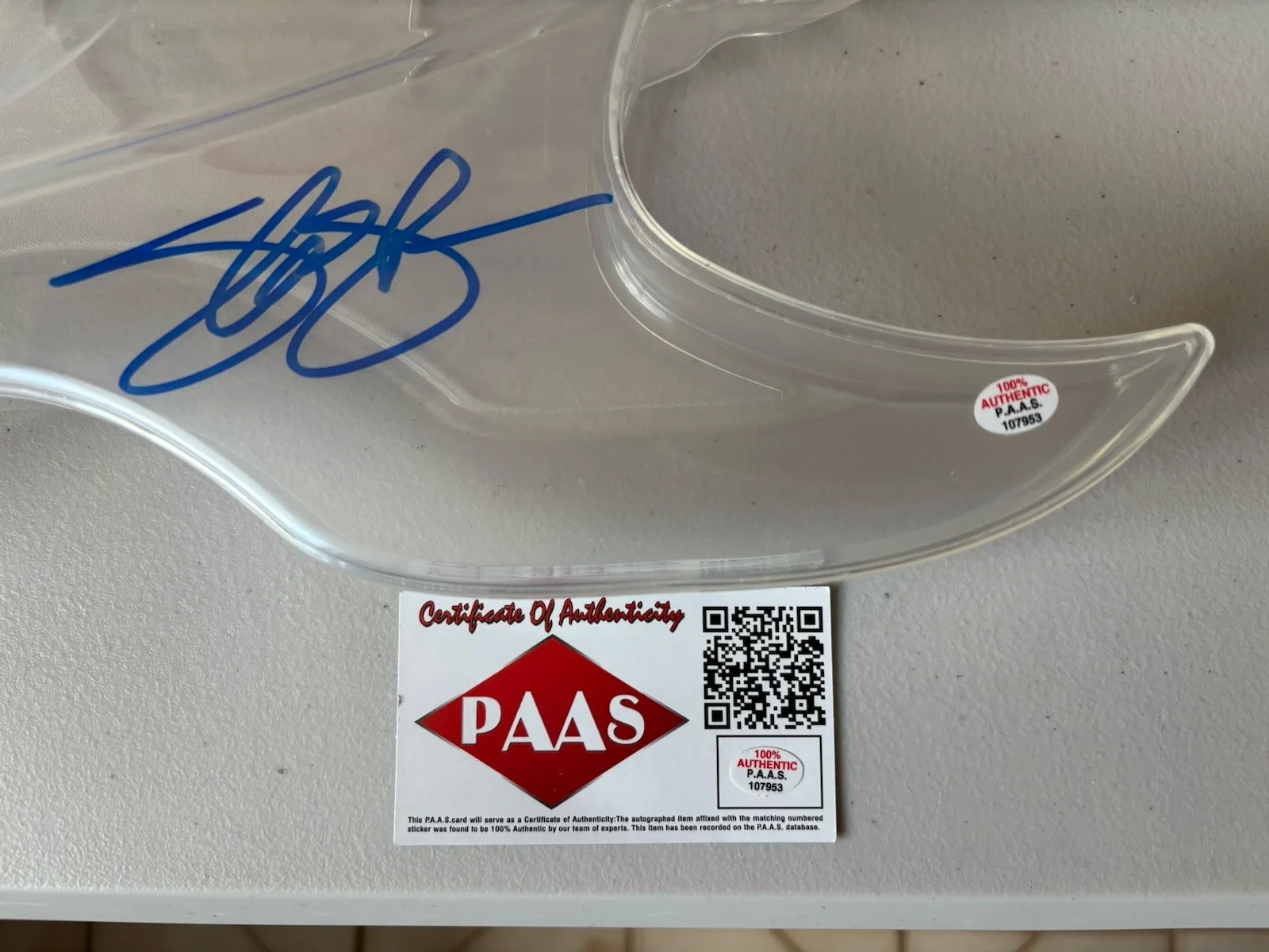 Slash Autographed Official Air Guitar 12in. X 36in. PAAS COA 953, изображение 2
