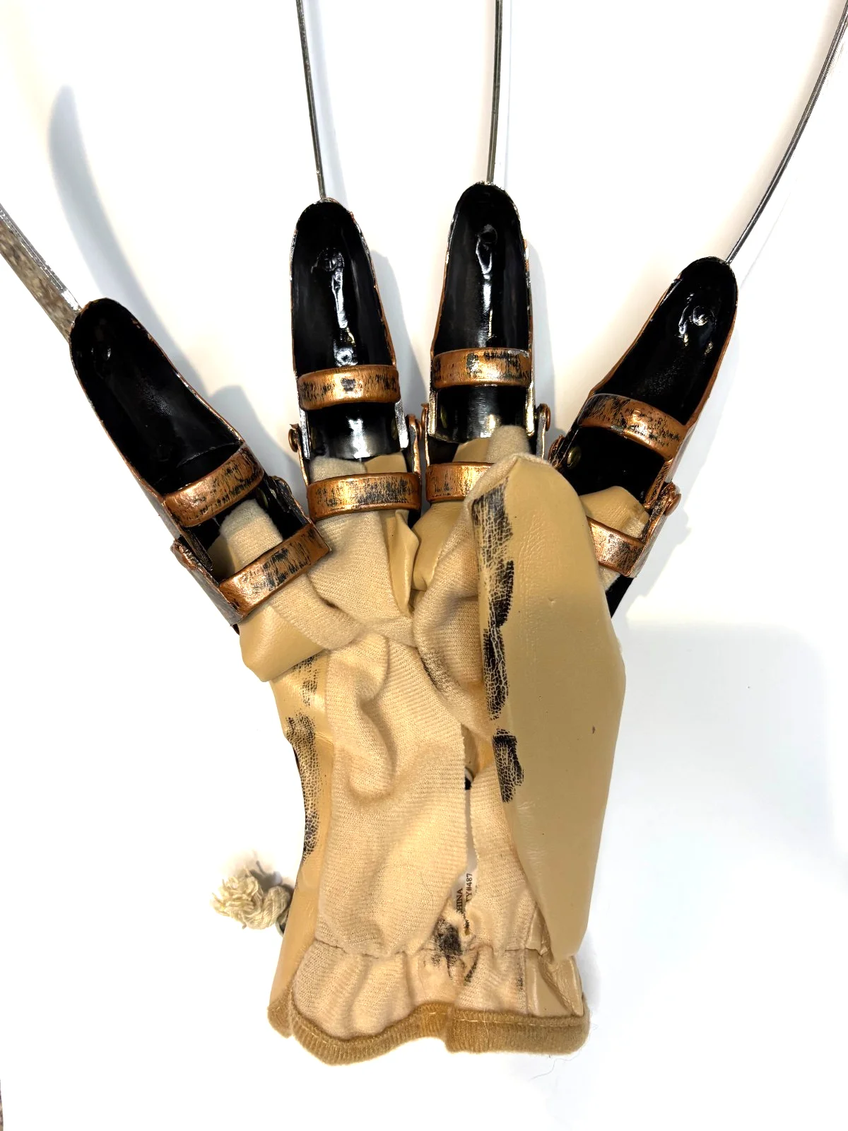 VINNIE VINCENT — VINNIE VINCENT Signed FREDDY Krueger GLOVE Nightmare on Elm Street 4 KISS BAS QR, изображение 3
