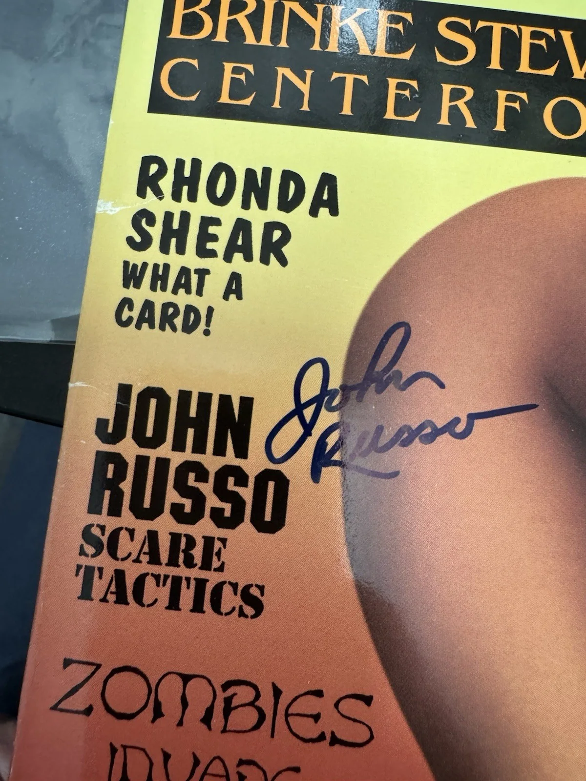 Scream Queens Vol 1 Number 1 Signed By Linnea Quigley And John Russo, изображение 3