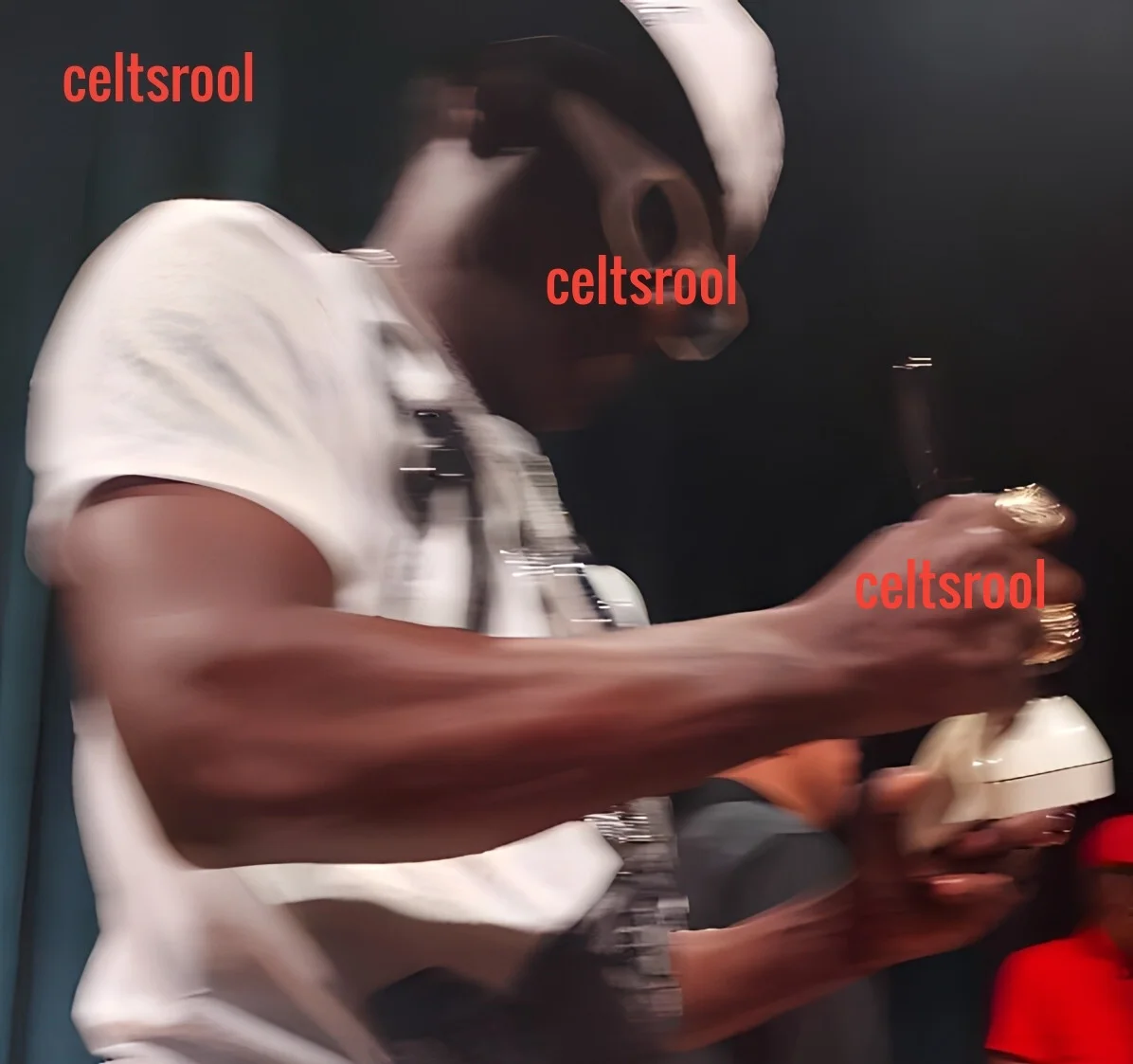 Flava Flav Chuck D — CHUCK D FLAVA FLAV SIGNED PICKGUARD PUBLIC ENEMY AUTO RARE BECKETT BAS BJ76285, изображение 4