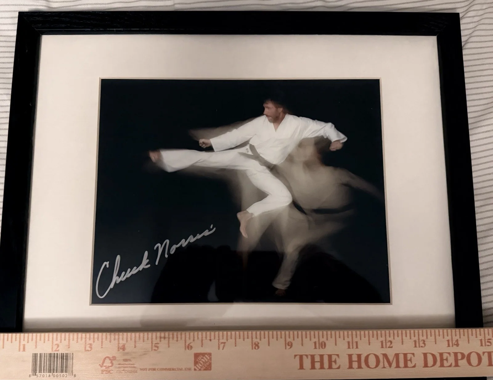 Chuck Norris — CHUCK NORRIS - Signed - Autographed - 8 x 10 PHOTO For, image 2