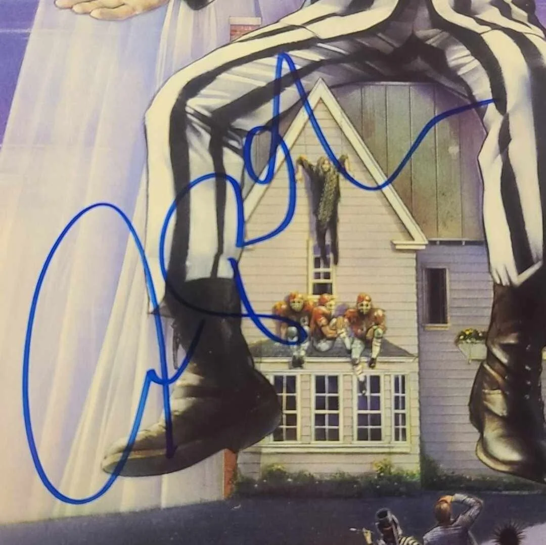 Alec Baldwin, Danny Elfman, Catherine O'Hara — BEETLEJUICE Album signed by Alec Baldwin, Danny Elfman & Catherine O'Hara + COA, image 3