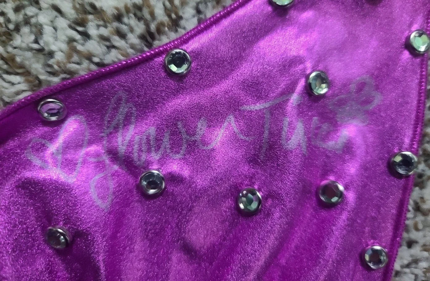FLOWER TUCCI: 1/1 Personal 2pc Stage Outfit owned worn signed, image 4