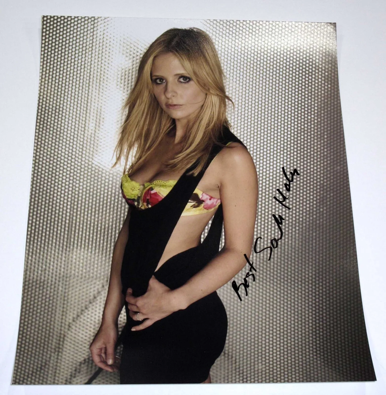 SARAH MICHELLE GELLAR — SARAH MICHELLE GELLAR signed 11x14 Photo BUFFY Ready Or Not SEXY Hot JSA COA, image 4