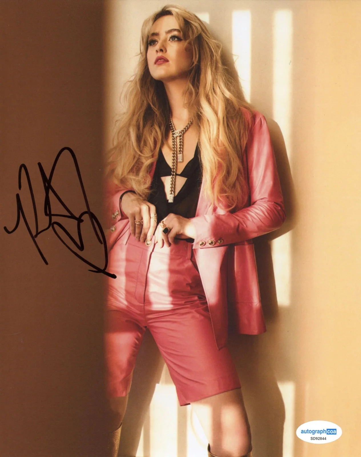 KATHRYN NEWTON — Kathryn Newton signed 8x10 Photo EXACT PROOF o READY OR NOT Hot Sexy ACOA COA, изображение 4