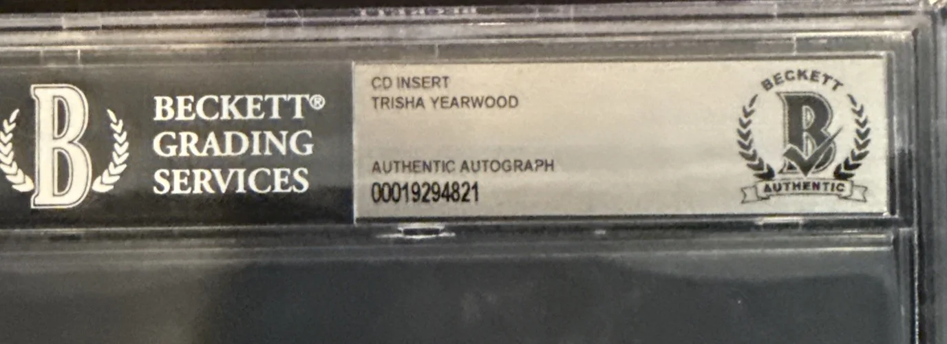 Trisha Yearwood SIGNED CD Insert “The Mirror” - Beckett BAS Encased Slab, image 3