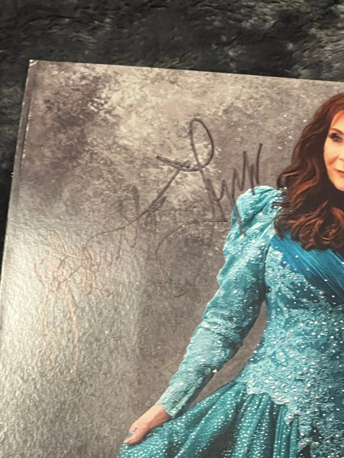 Loretta Lynn Official Hand SIgned and Numbered Album Photo - Original, image 2