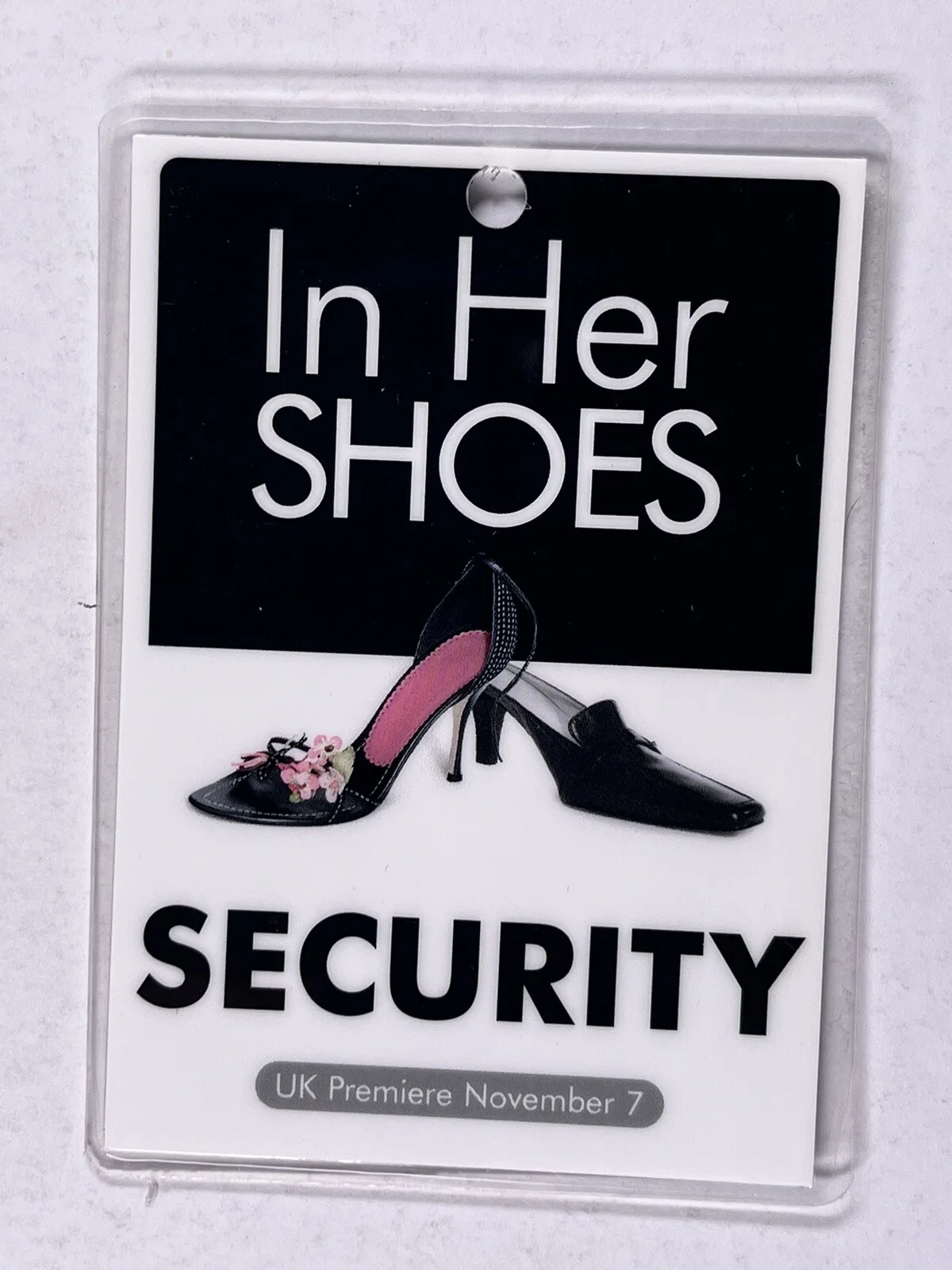 In Her Shoes Premiere Pass Cameron Diaz Toni Collette Security November 7th 2005, image 2