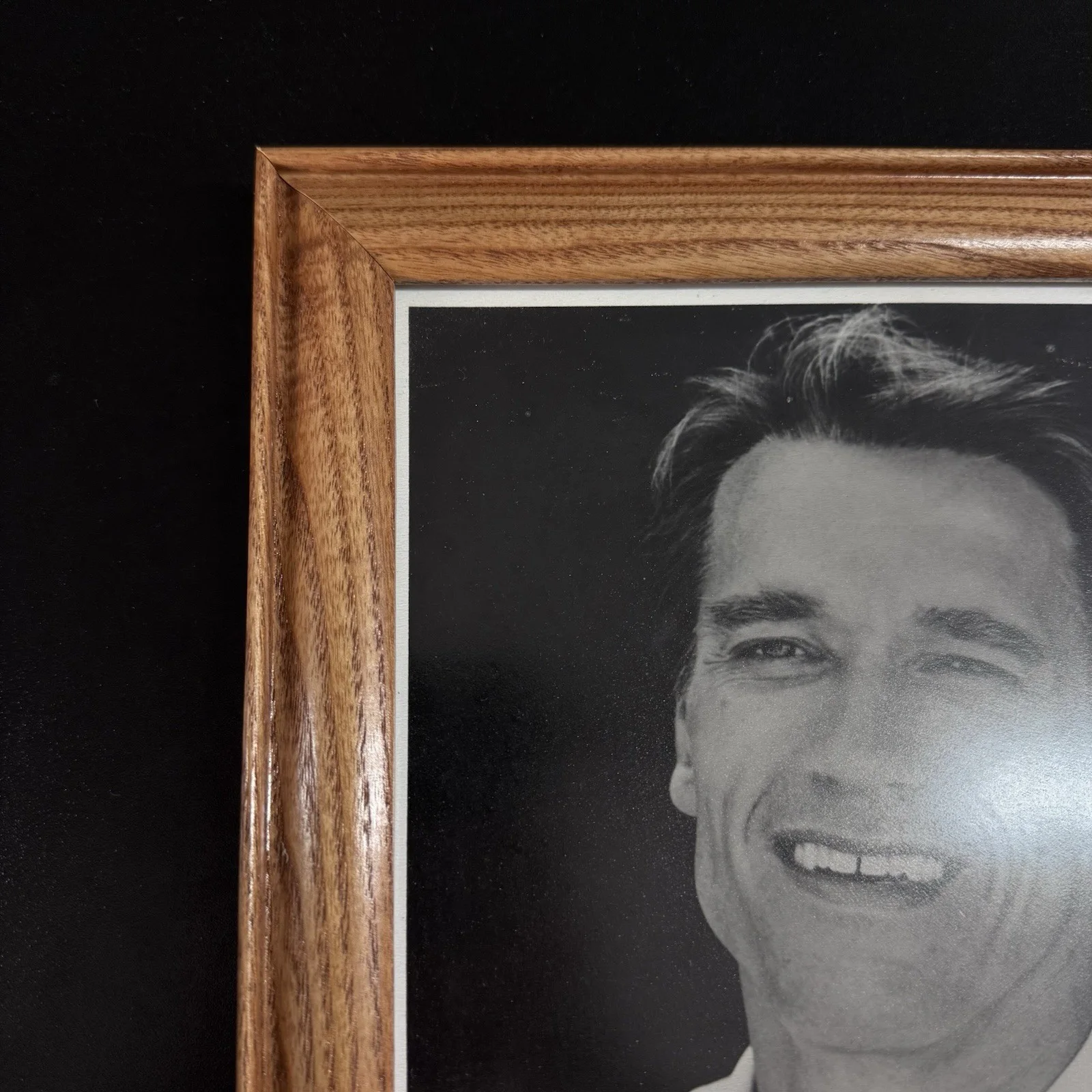 Vtg Autographed Hand Signed Framed Photo Of Arnold Schwarzenegger, image 3