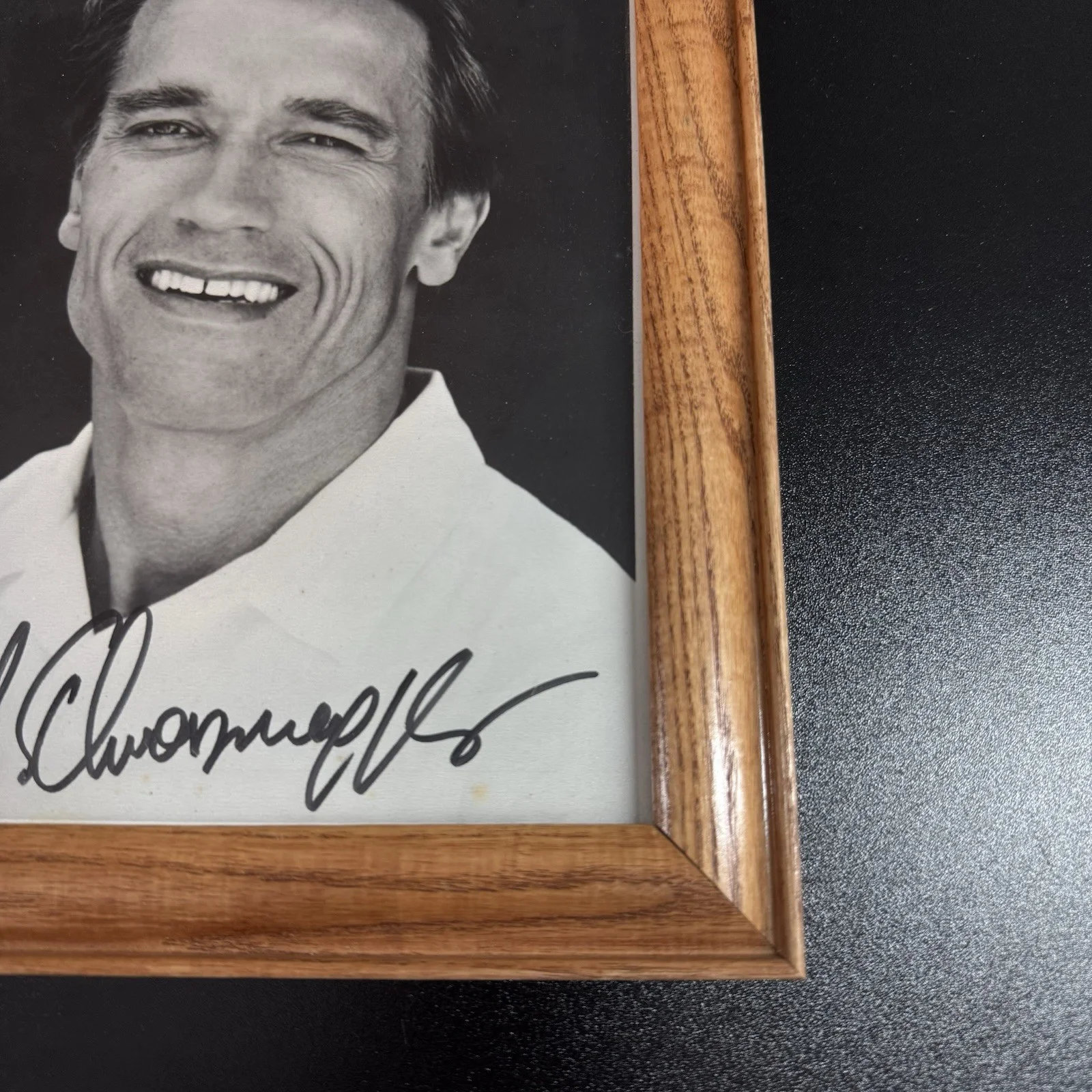 Vtg Autographed Hand Signed Framed Photo Of Arnold Schwarzenegger, image 5