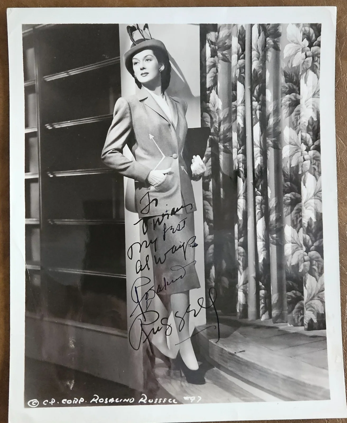 ROSALIND RUSSELL — ROSALIND RUSSELL, autographed movie memorabilia original photo