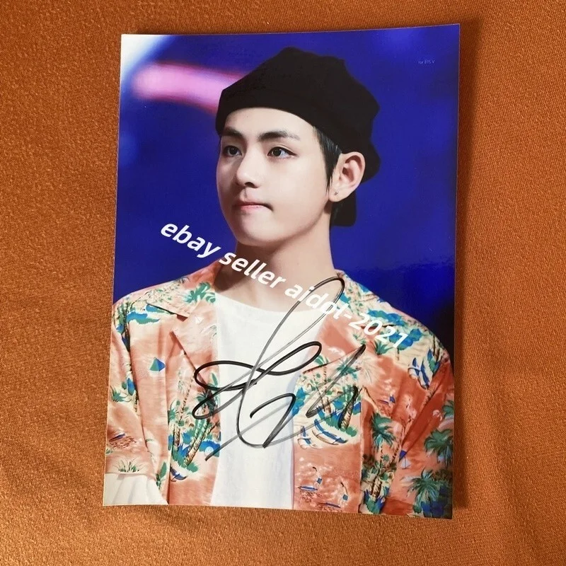 V AUTOGRAPHED SIGNED PHOTO K-POP COLLECTION 4*6 2024A, image 4