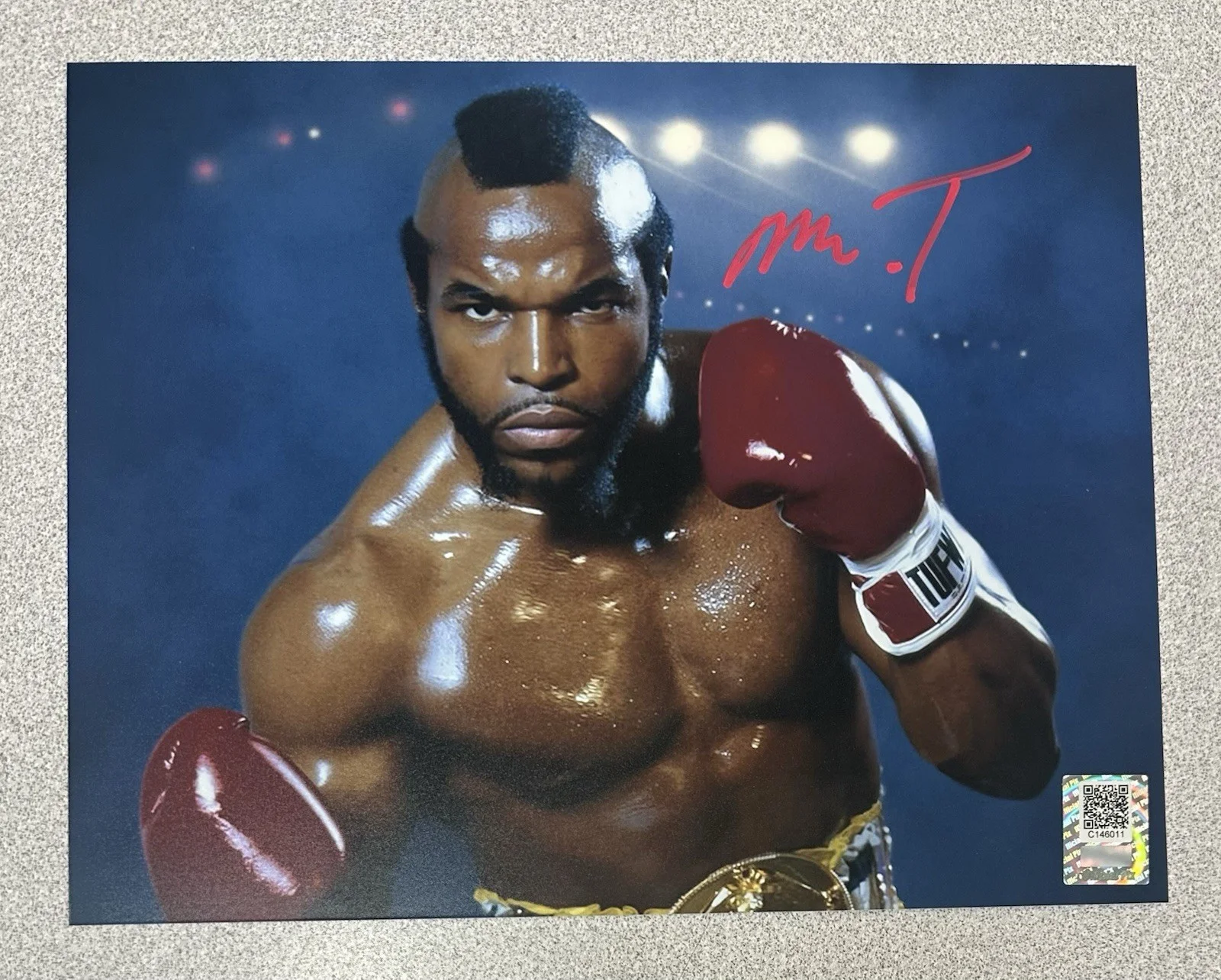 MR. T SIGNED CLUBBER LANG 8X10 PHOTOGRAPH ‘ROCKY III’ EXACT PROOF OPIX COA, изображение 3