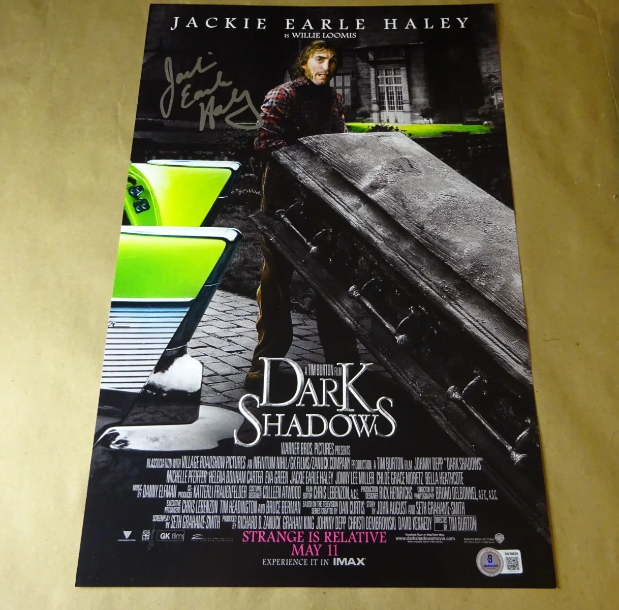 Jackie Earle Haley — Signed Jackie Earle Haley Autographed Dark Shadows 11"x17" Photo Beckett BAS COA, изображение 2