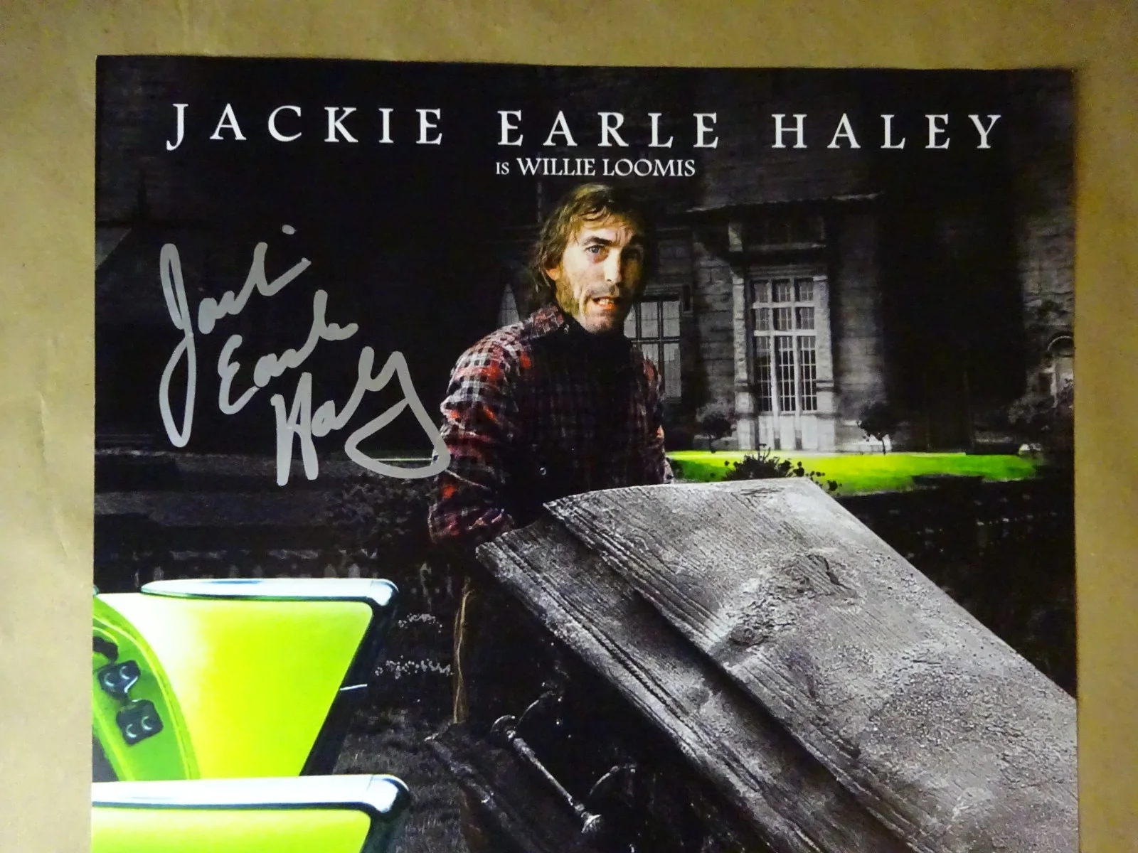Jackie Earle Haley — Signed Jackie Earle Haley Autographed Dark Shadows 11"x17" Photo Beckett BAS COA, изображение 3