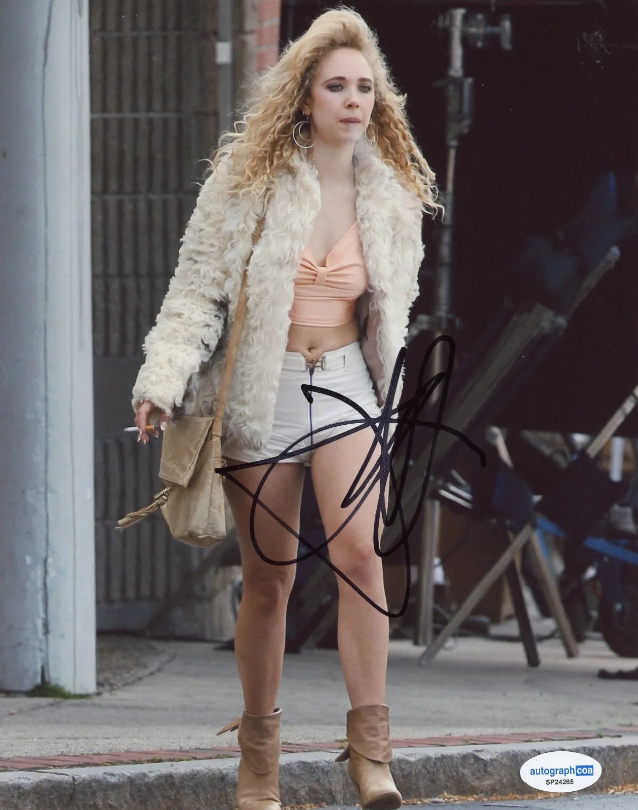 Juno Temple — Juno Temple *SEXY LEGS* Signed BLACK MASS 8x10 Photo EXACT Proof ACOA Roofman, image 2