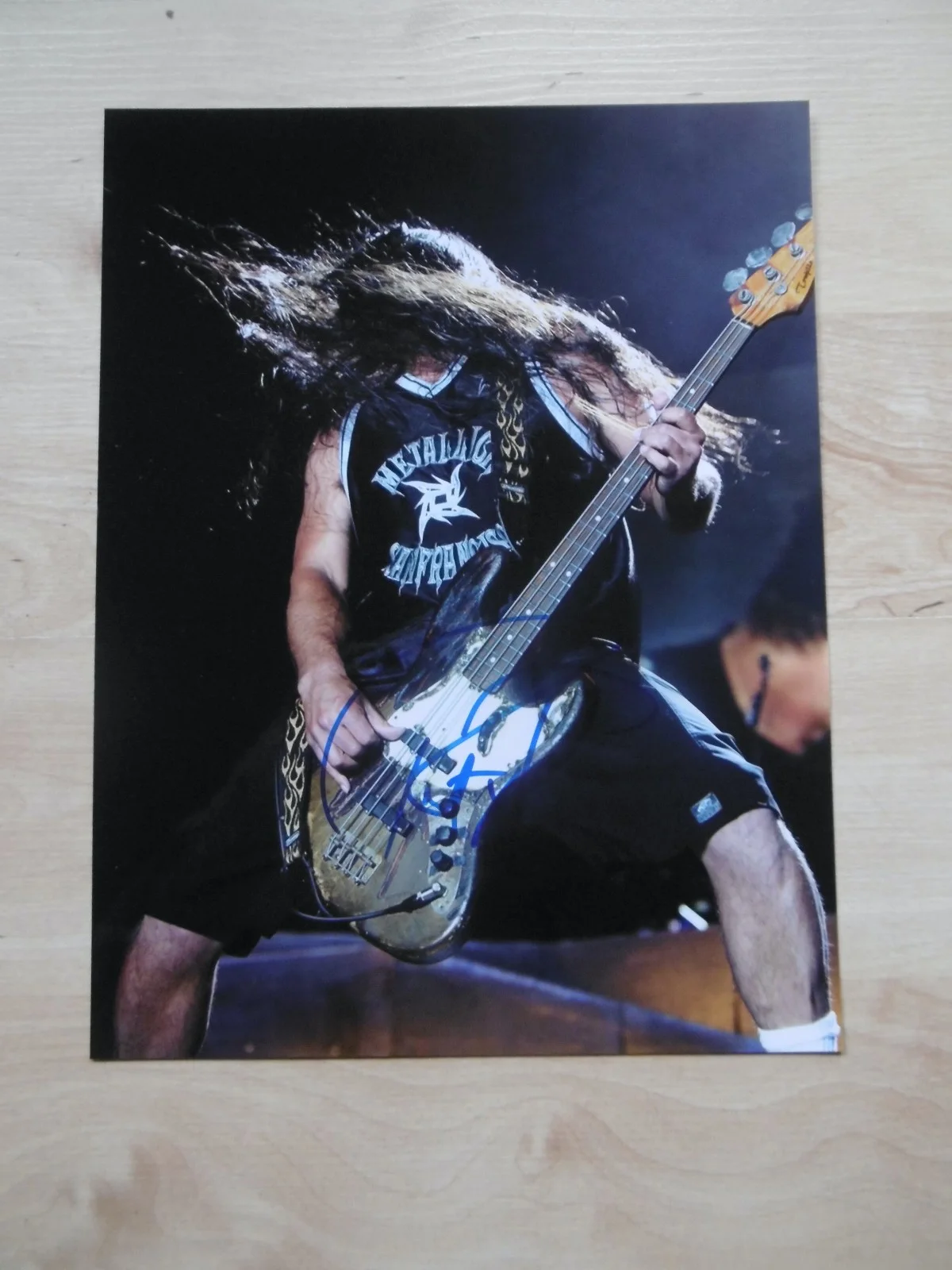 Robert Trujillo "Metallica" signed 8x11 inch photo autograph ACOA, изображение 2
