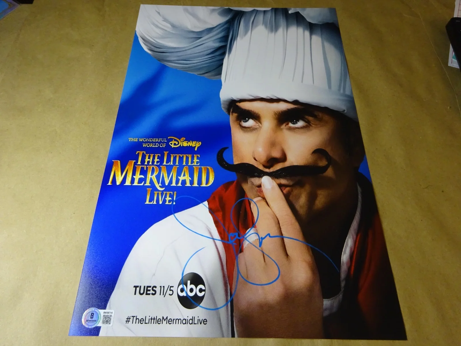 John Stamos — Signed John Stamos Autographed Little Mermaid Live 11"x17" Photo Beckett BAS COA, изображение 2
