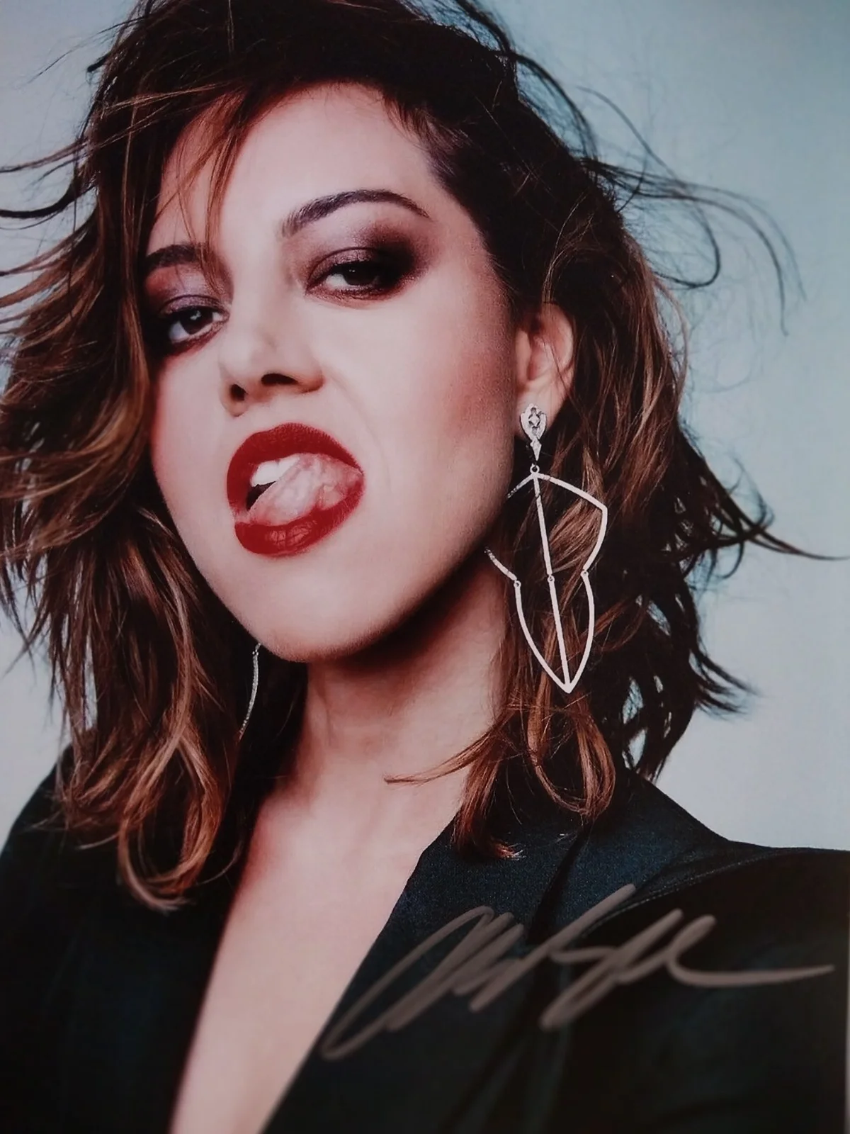 Aubrey Plaza — Aubrey Plaza signed 8 x 10 photo Original Matte Finish LOA Guaranteed For Life