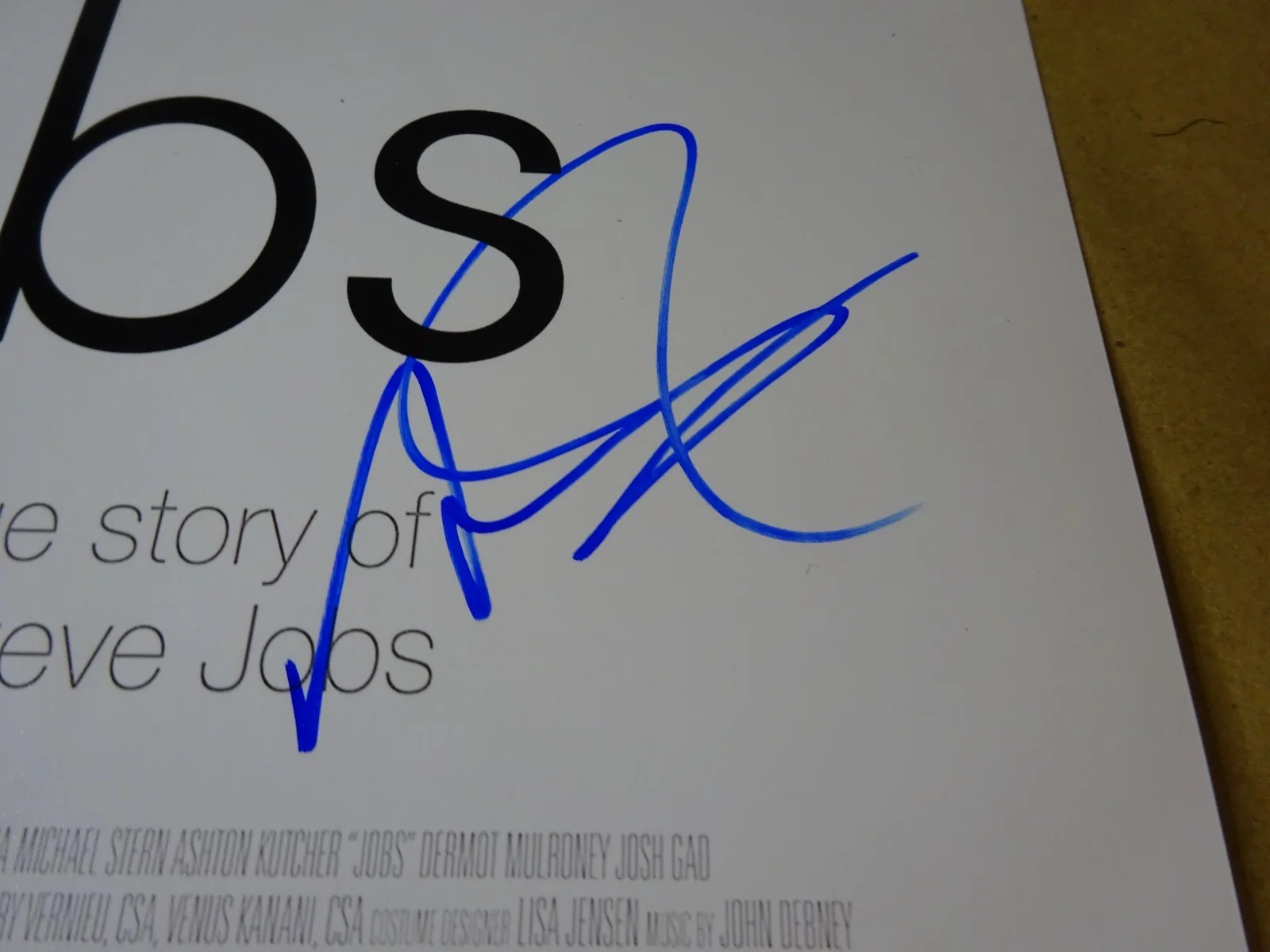 Ashton Kutcher — Signed Ashton Kutcher Autographed Jobs 11"x17" Photo Beckett BAS COA, image 4