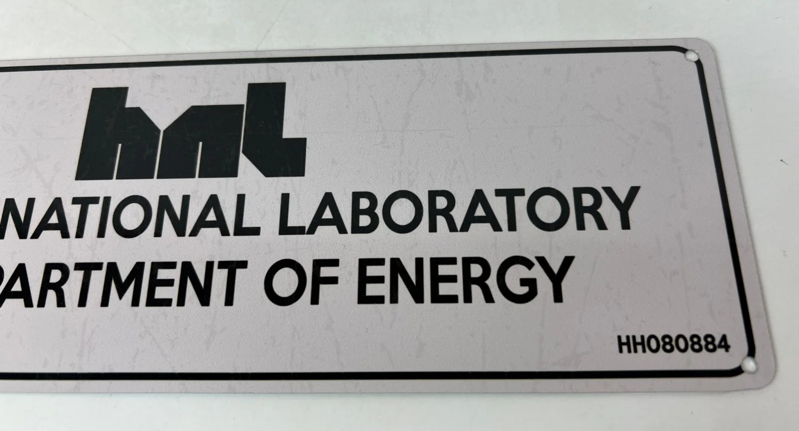 Stranger Things Hawkins Laboratory Metal Display Sign Department Energy Lab, изображение 5