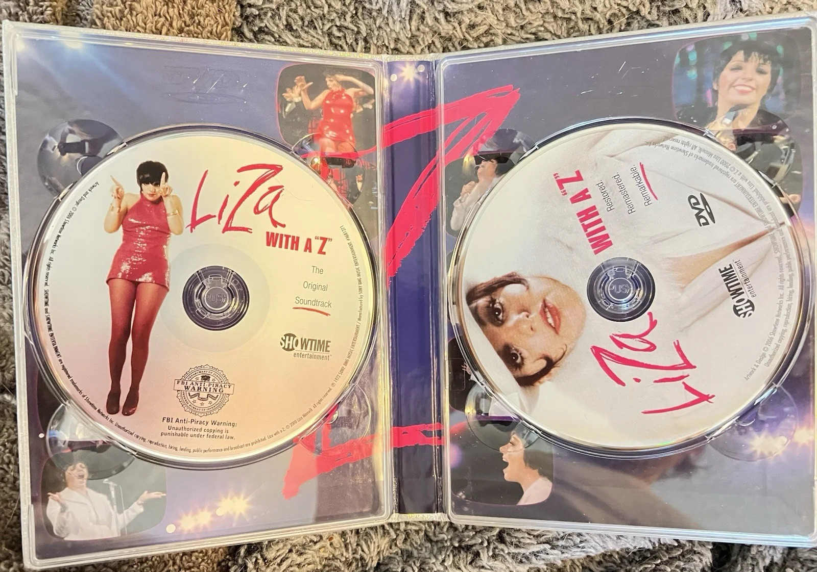 Liza Minnelli , 2 X Signed Autographed , Cd / DVD , Liza With A Z, изображение 2