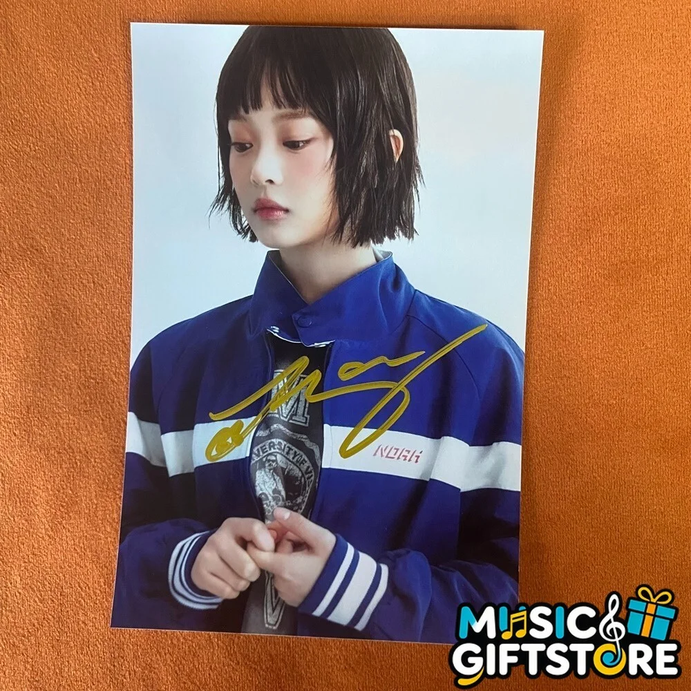 NEWJEANS HANNI Autographed Signed Photo K-POP Collection 4*6 2024 #MUGS, image 4