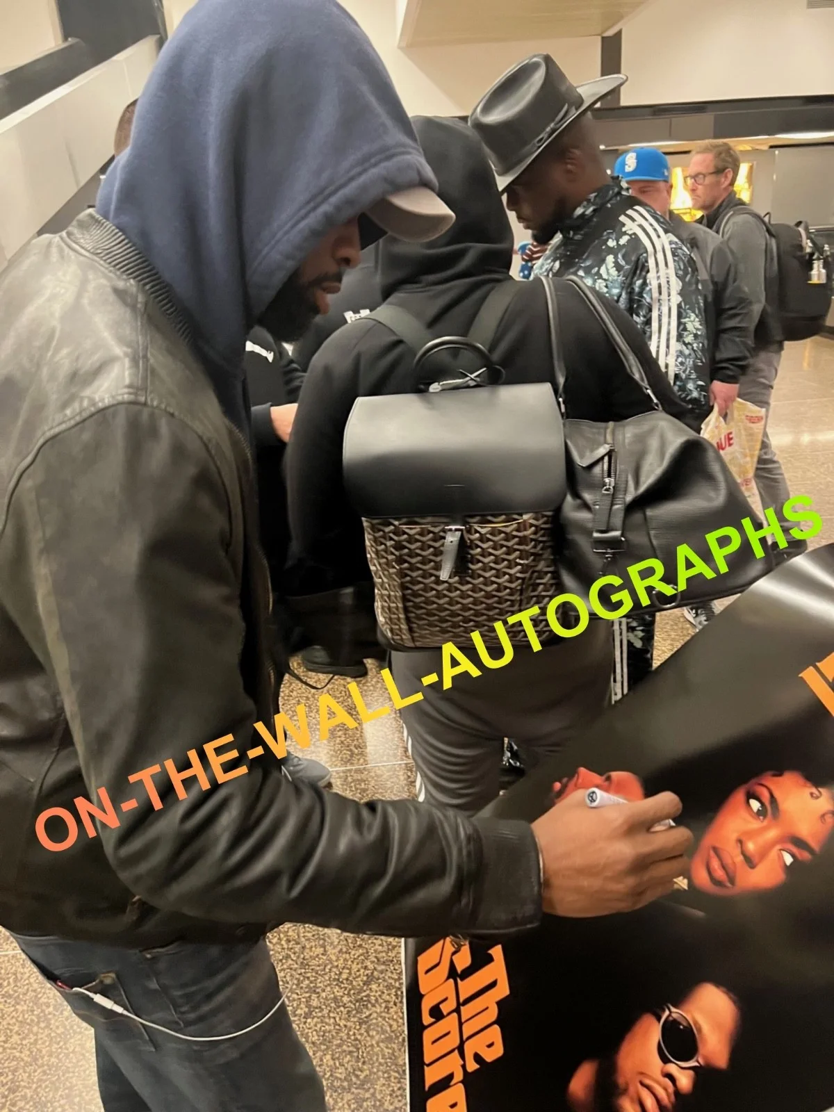 FUGEES HAND SIGNED AUTOGRAPHED THE SCORE SMOKE VINYL BY ALL 3 RARE W/EXACT PROOF, изображение 4