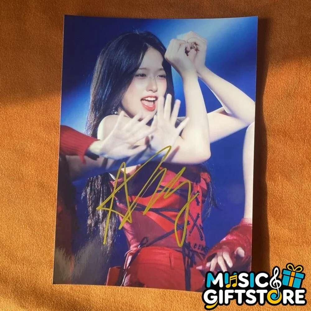 IVE An YuJin Autographed Signed Photo Autographs K-POP 4*6 2024A #MUGS, image 3