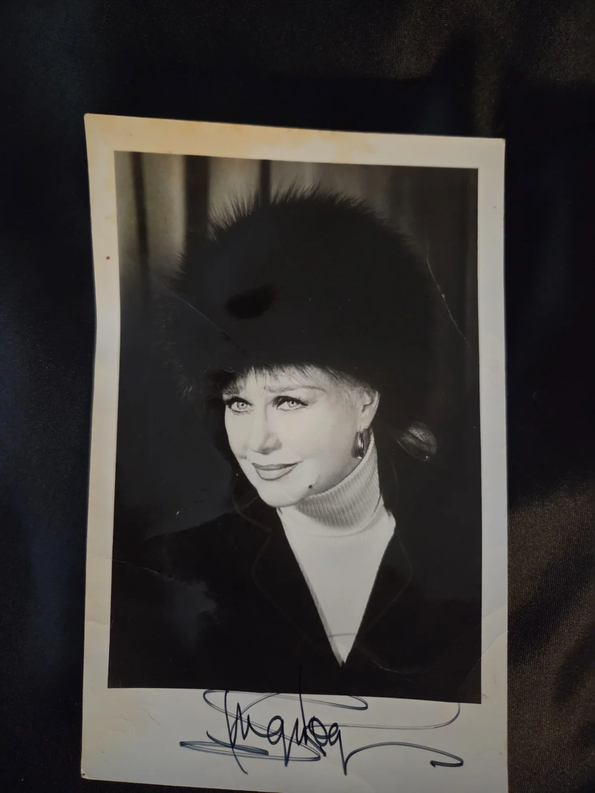 GINGER RODGERS — AUTOGRAPHED PICTURE GINGER RODGERS, image 2