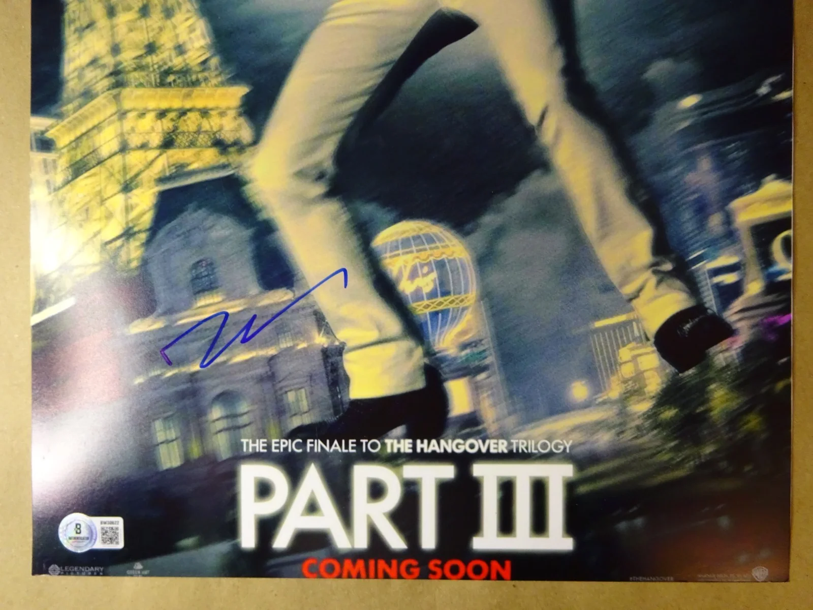 Ken Jeong — Signed Ken Jeong Autographed 12"x18" The Hangover Part III Photo Beckett BAS COA, изображение 3