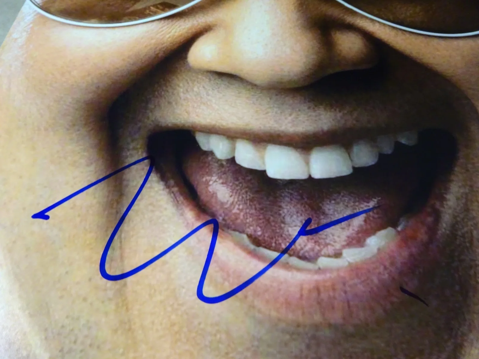 Ken Jeong — Signed Ken Jeong Autographed 12"x18" The Hangover Part III Photo Beckett BAS COA, изображение 4