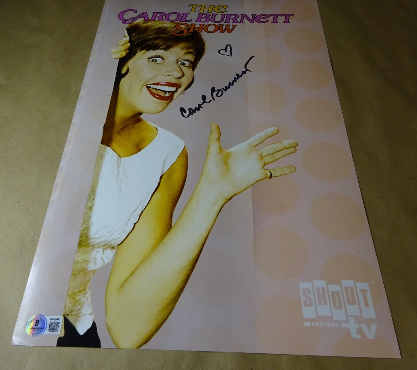 Caroll Burnett — Signed The Carol Burnett Show Autographed 11"x17" Photo Beckett BAS COA, image 2