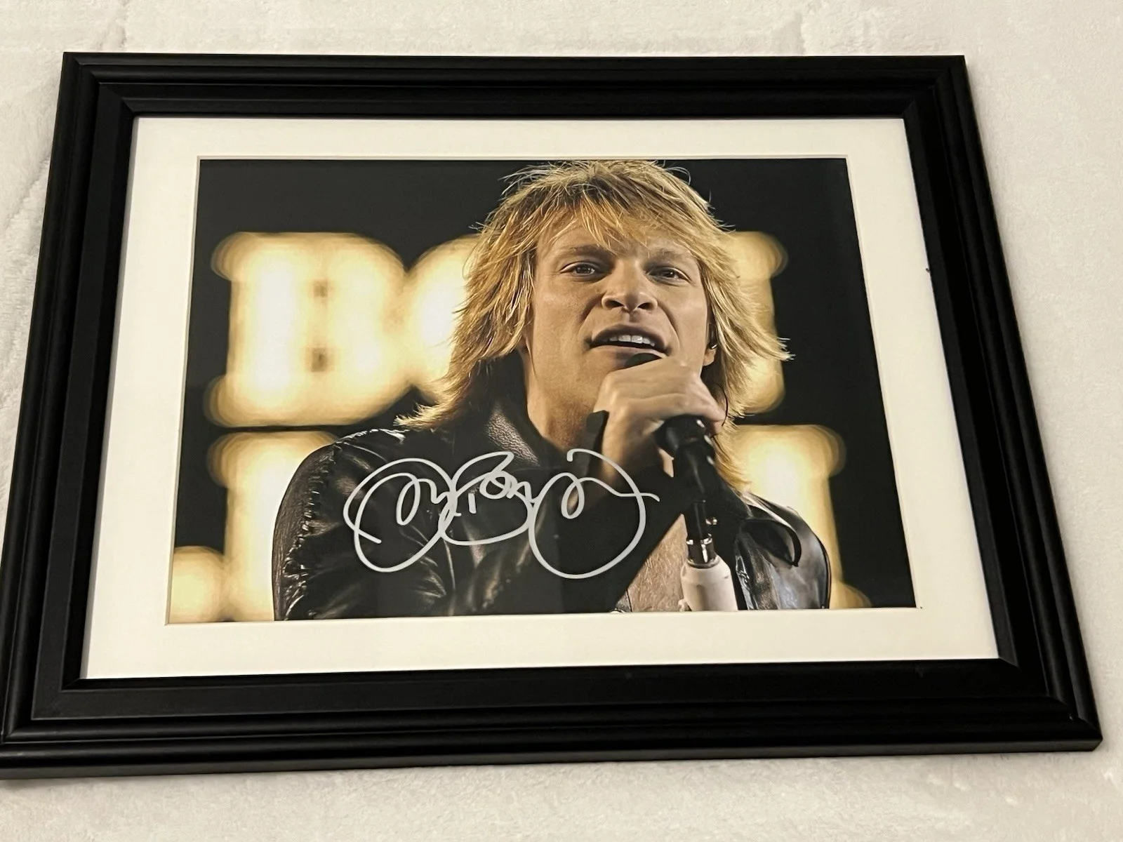 JON BON JOVI Autographed 8 X 11.5 Signed Photo Framed Rock Superstar, image 4