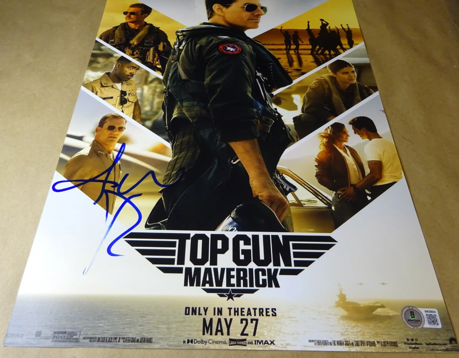 Jon Hamm — Signed Jon Hamm Autographed 12"x18" Top Gun Maverick Photo Beckett BAS COA, изображение 2