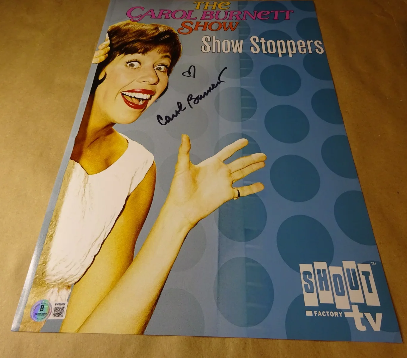 Caroll Burnett — Signed The Carol Burnett Show Autographed 11"x17" Photo Beckett BAS COA, image 2
