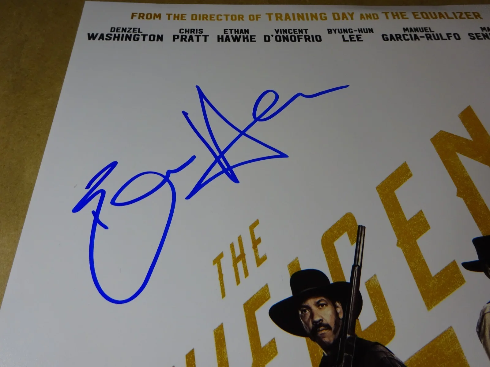 Ethan Hawke — Signed Ethan Hawke Autographed 12"x18" The Magnificent Seven Photo Beckett COA, image 4