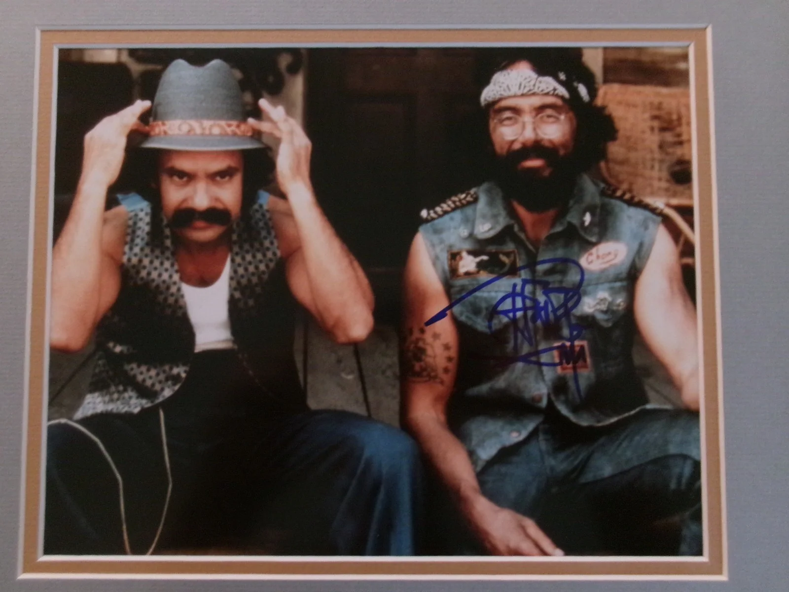 Cheech, Tommy Chung — Signed Tommy Chong 10 x 8 Photo Double Matte 14 x 11 Frame Tru Vue Glass COA, изображение 2